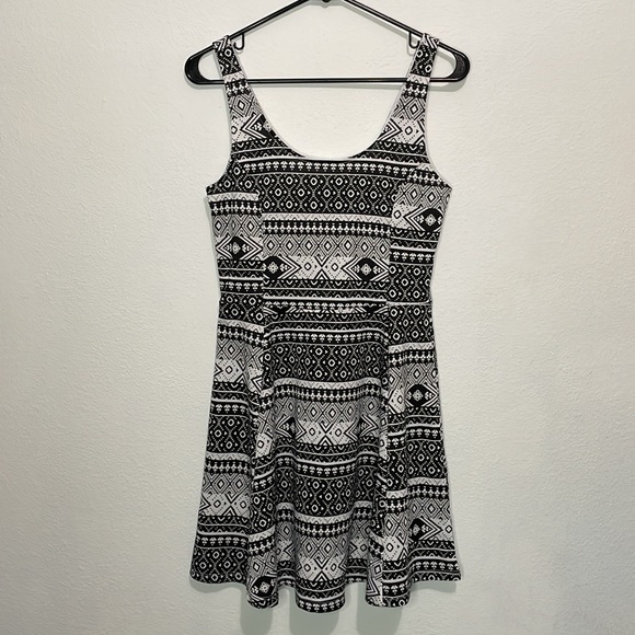 H&M Mini Dress - Picture 3 of 4